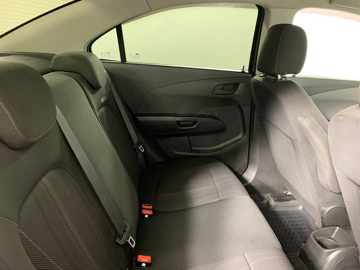 Б/У Шевроле Авео 2014 года. Фото: #16