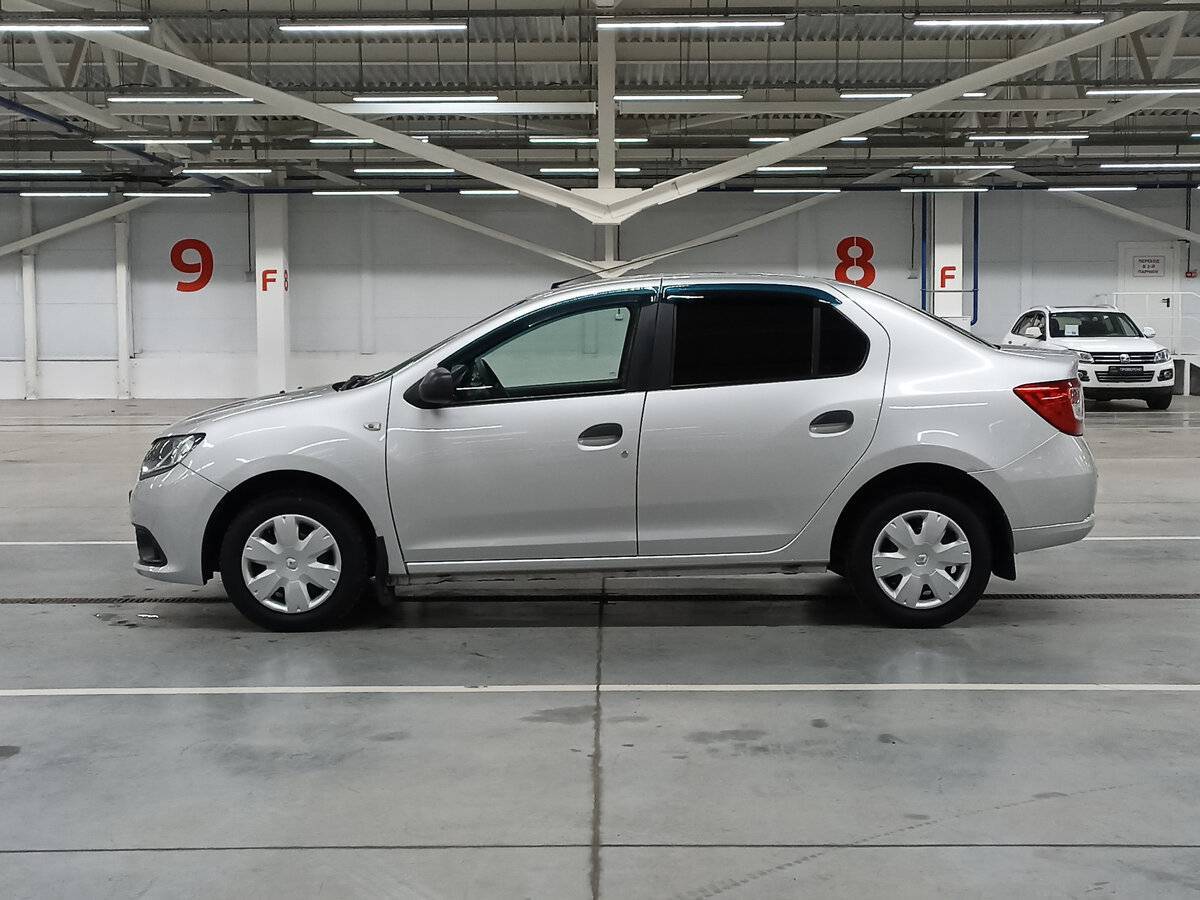 Б/У Рено Логан 2017 года. Фото: #7