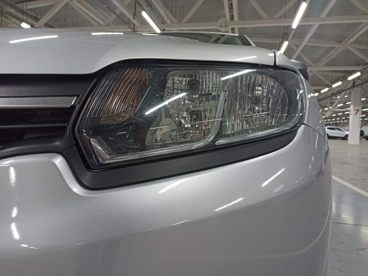 Б/У Рено Логан 2017 года. Фото: #16