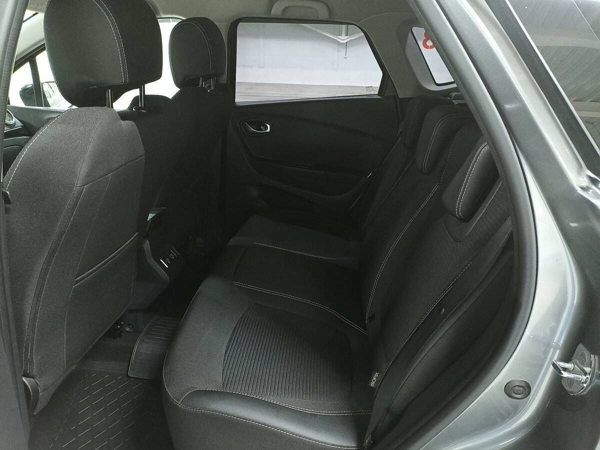 Б/У Рено Каптюр 2021 года. Фото: #11