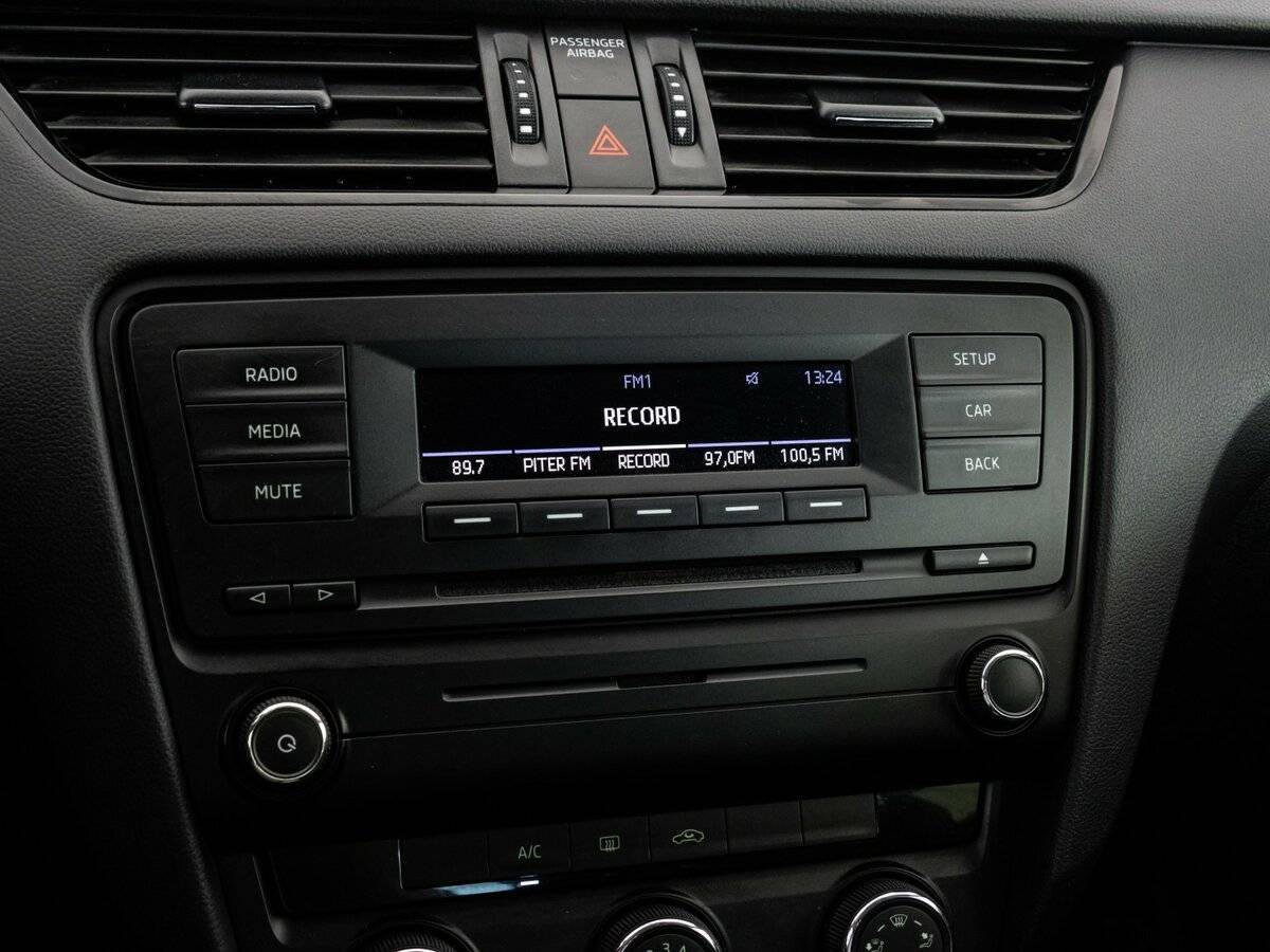 Б/У Шкода Октавия 2013 года. Фото: #14