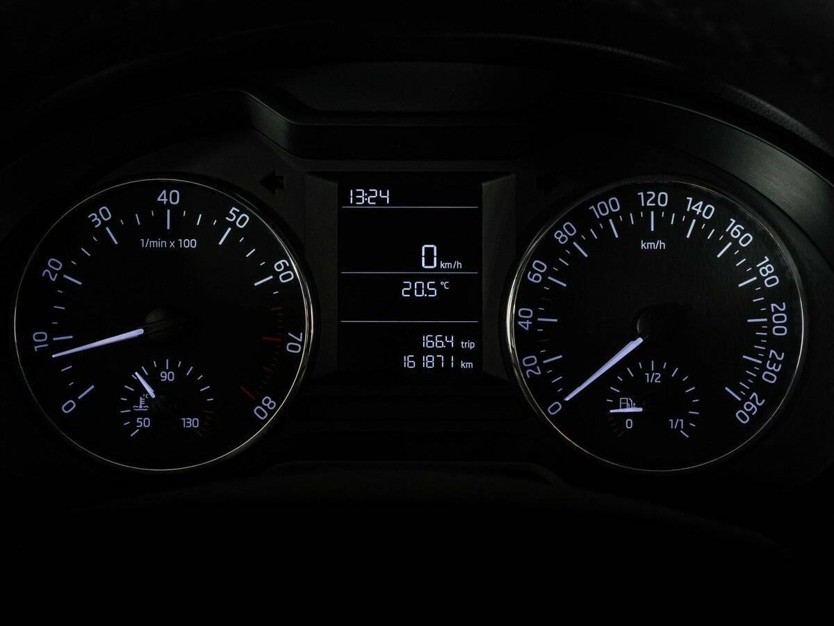 Б/У Шкода Октавия 2013 года. Фото: #17