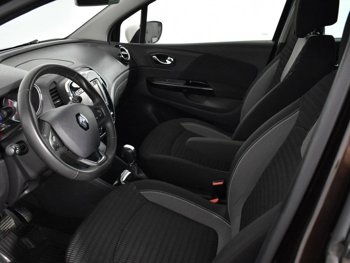 Б/У Рено Каптюр 2017 года. Фото: #8