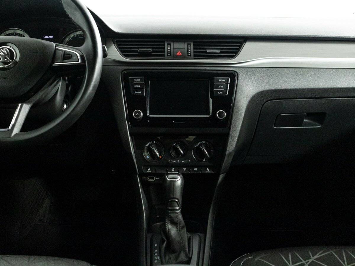 Б/У Шкода Рапид 2018 года. Фото: #13