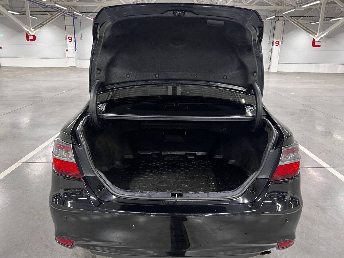 Б/У Тойота Камри 2015 года. Фото: #9