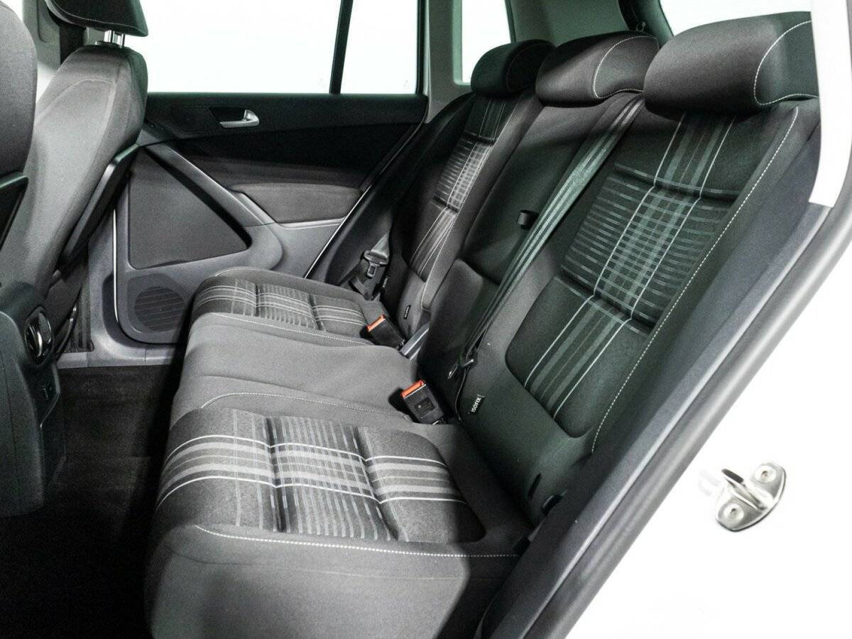 Б/У Фольксваген Тигуан 2015 года. Фото: #9