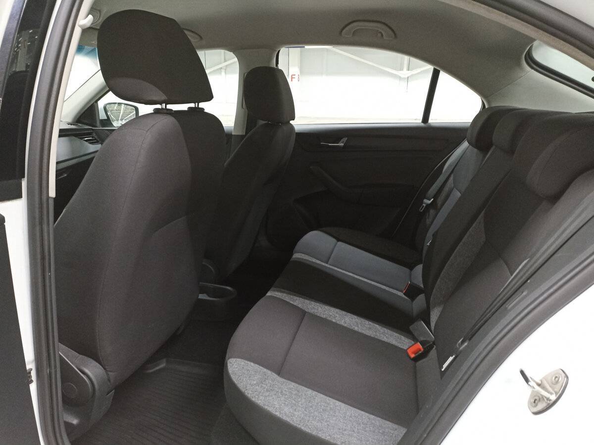 Б/У Шкода Рапид 2021 года. Фото: #11