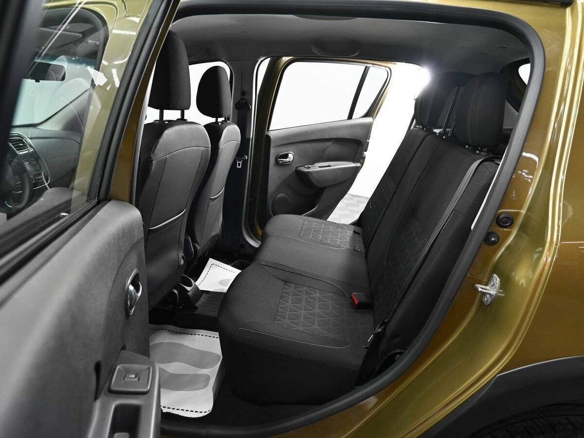 Б/У Рено Сандеро 2016 года. Фото: #12