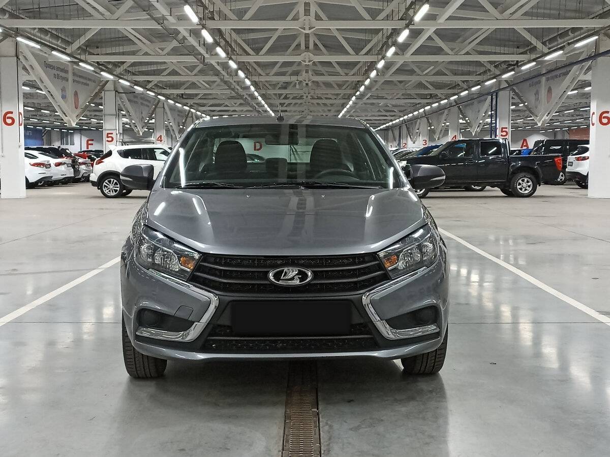 Б/У Лада (ВАЗ) Веста 2016 года. Фото: #1