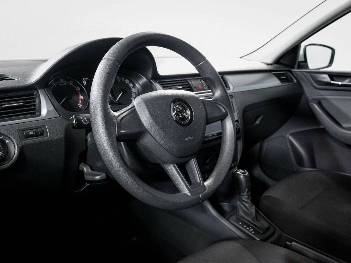 Б/У Шкода Рапид 2019 года. Фото: #13