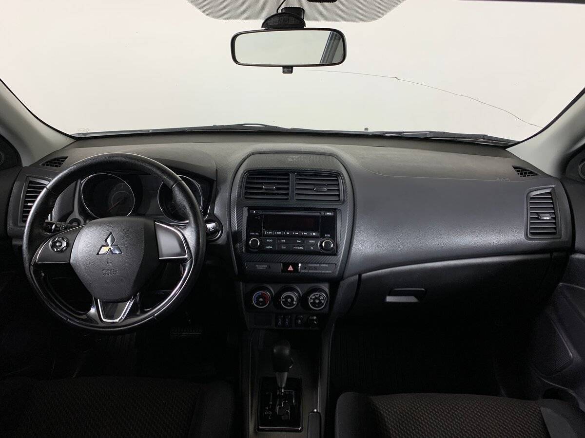 Б/У Митсубиши АС-Икс 2018 года. Фото: #12