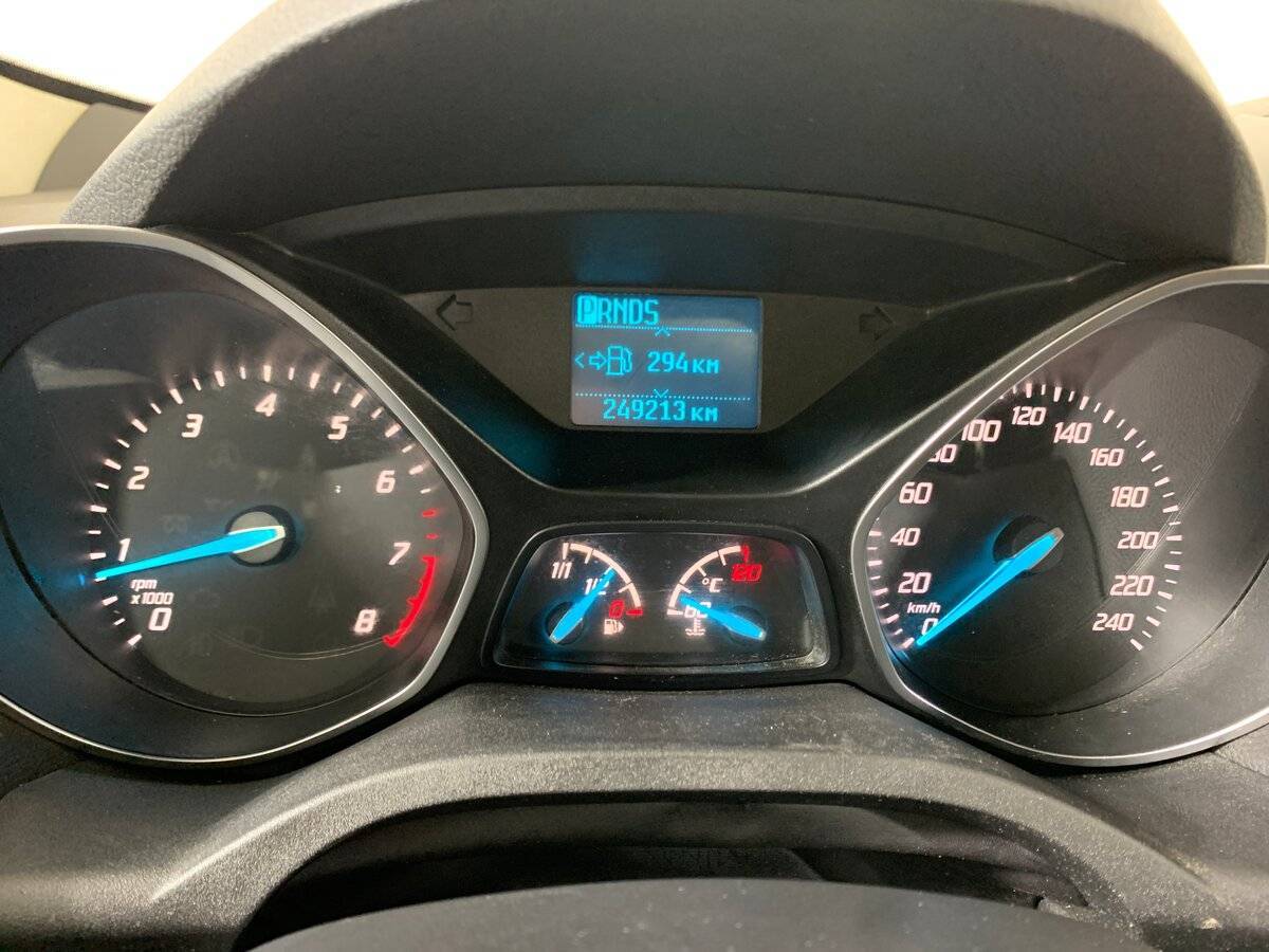 Б/У Форд Куга 2016 года. Фото: #13