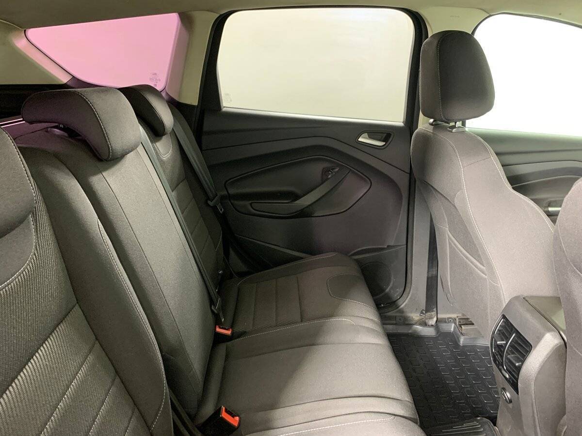 Б/У Форд Куга 2016 года. Фото: #16