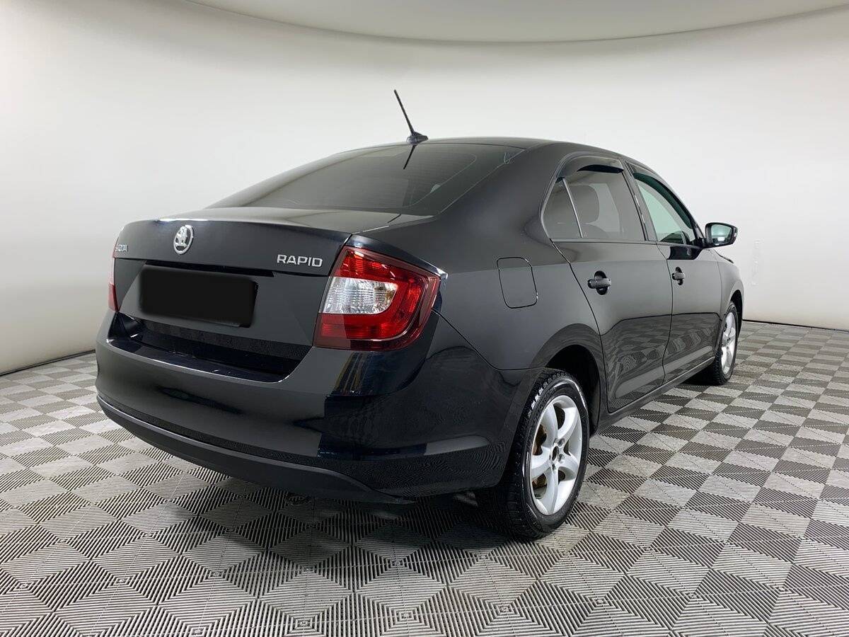 Б/У Шкода Рапид 2018 года. Фото: #4