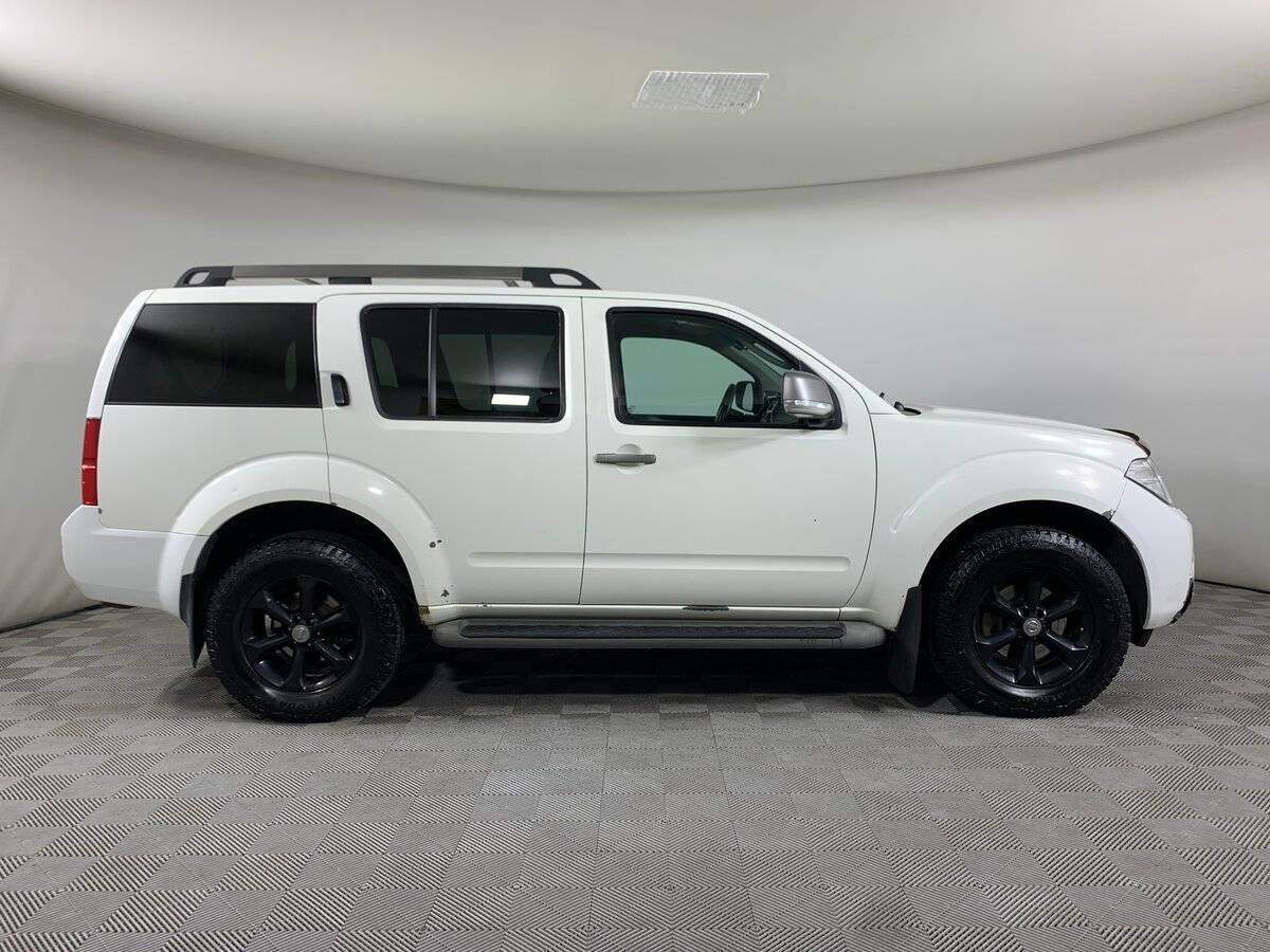 Б/У Ниссан Патфайндер 2013 года. Фото: #3