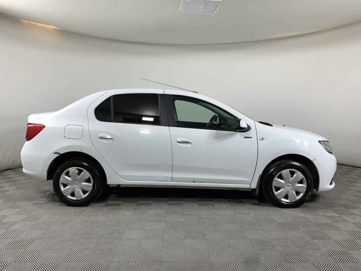 Б/У Рено Логан 2017 года. Фото: #3