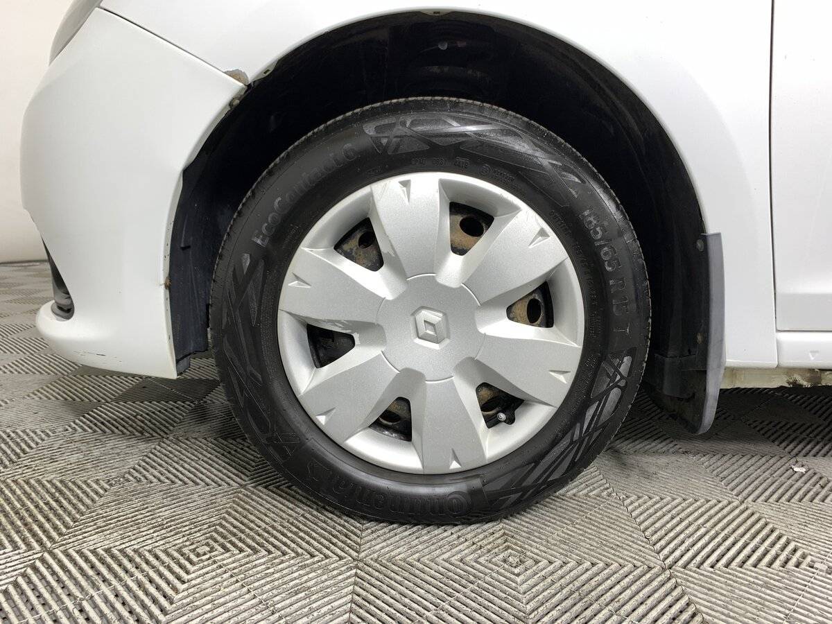 Б/У Рено Логан 2017 года. Фото: #8