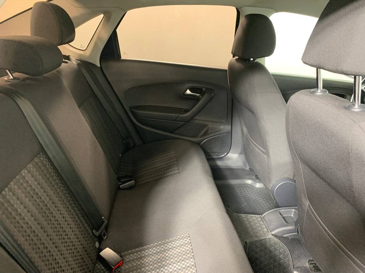 Б/У Фольксваген Поло 2017 года. Фото: #16