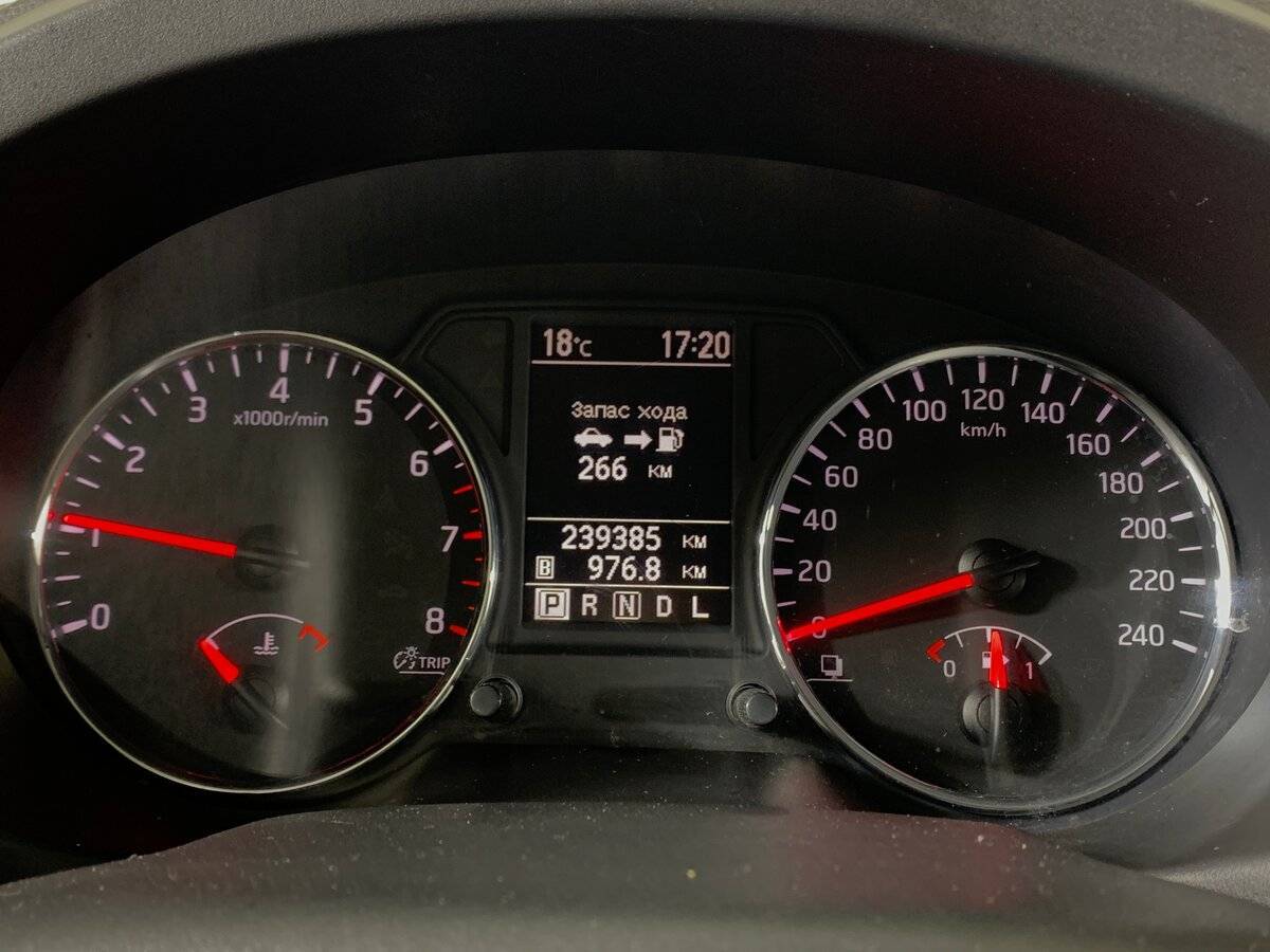 Б/У Ниссан Икс-Трейл 2012 года. Фото: #13