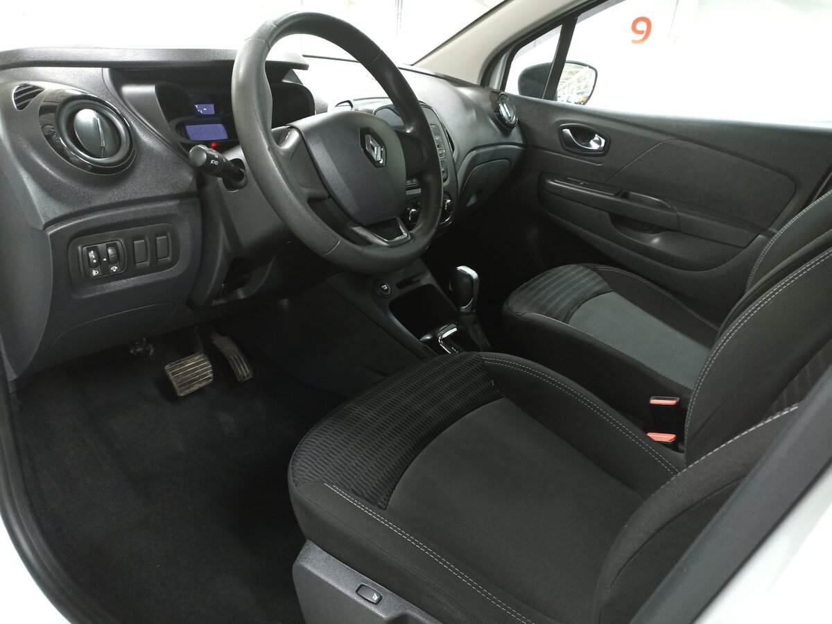 Б/У Рено Каптюр 2018 года. Фото: #15