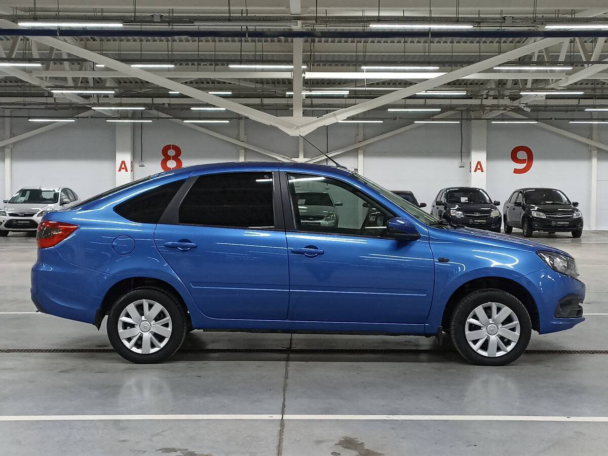 Б/У Лада (ВАЗ) Гранта 2021 года. Фото: #3