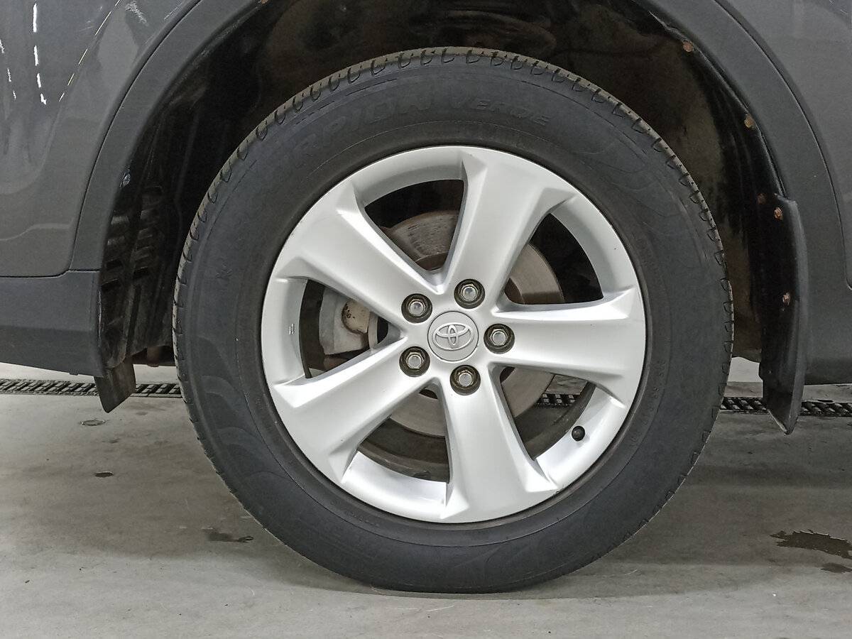 Б/У Тойота Рав4 2013 года. Фото: #17