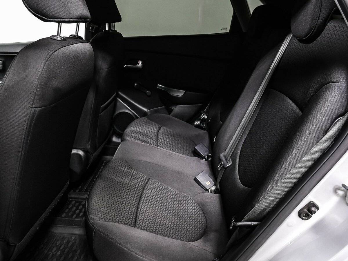 Б/У Киа Рио 2017 года. Фото: #11