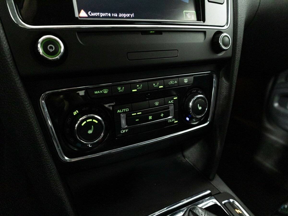 Б/У Шкода Суперб 2013 года. Фото: #18