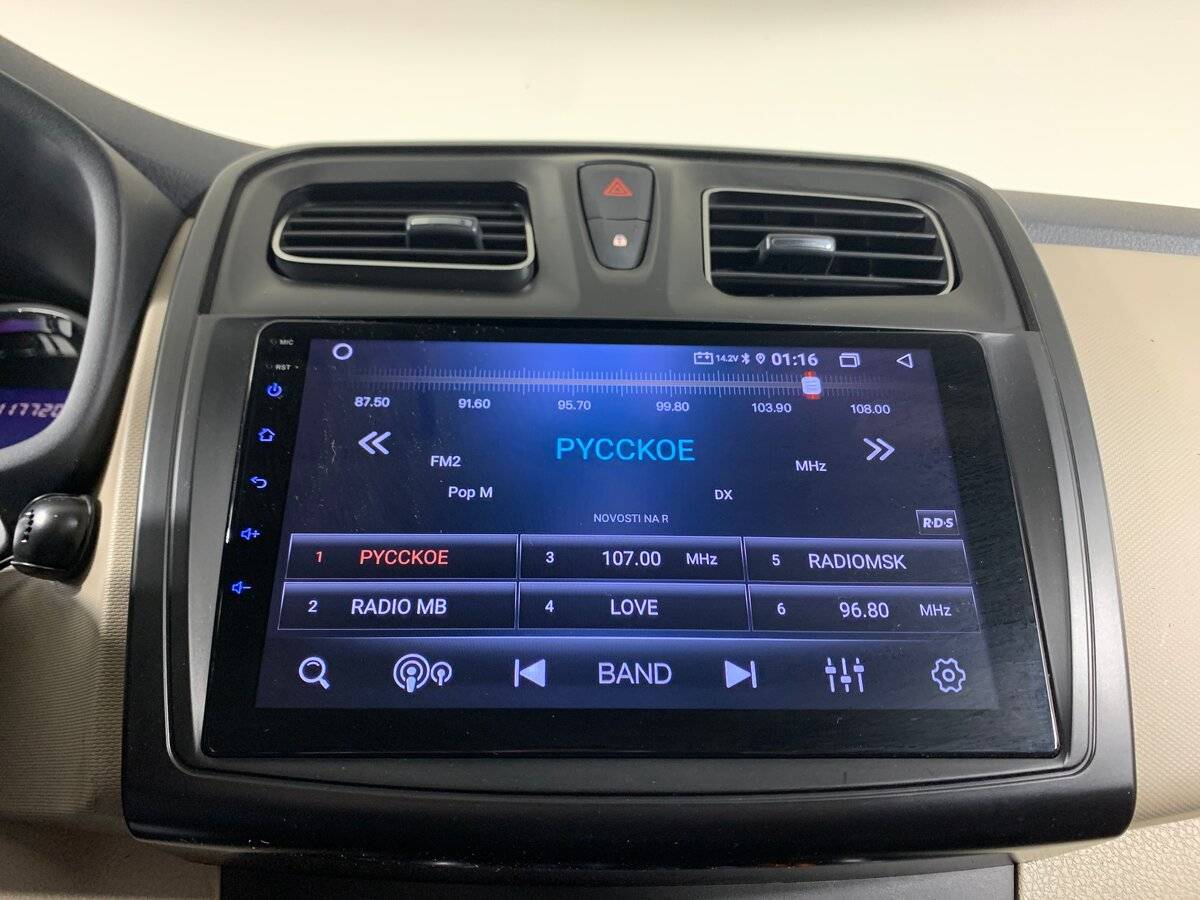 Б/У Рено Логан 2015 года. Фото: #14