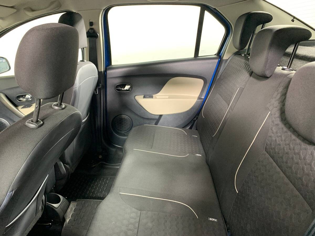 Б/У Рено Логан 2015 года. Фото: #17