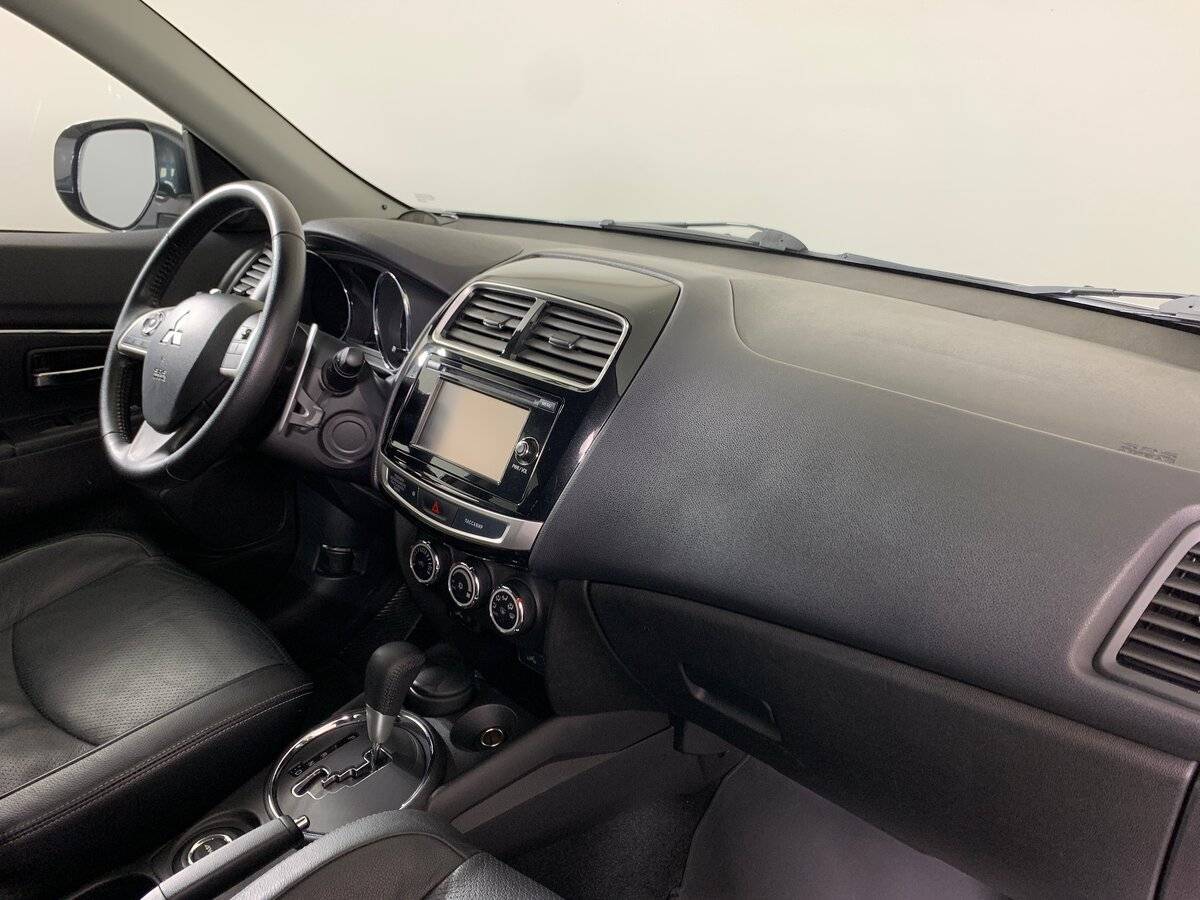 Б/У Митсубиши АС-Икс 2014 года. Фото: #12