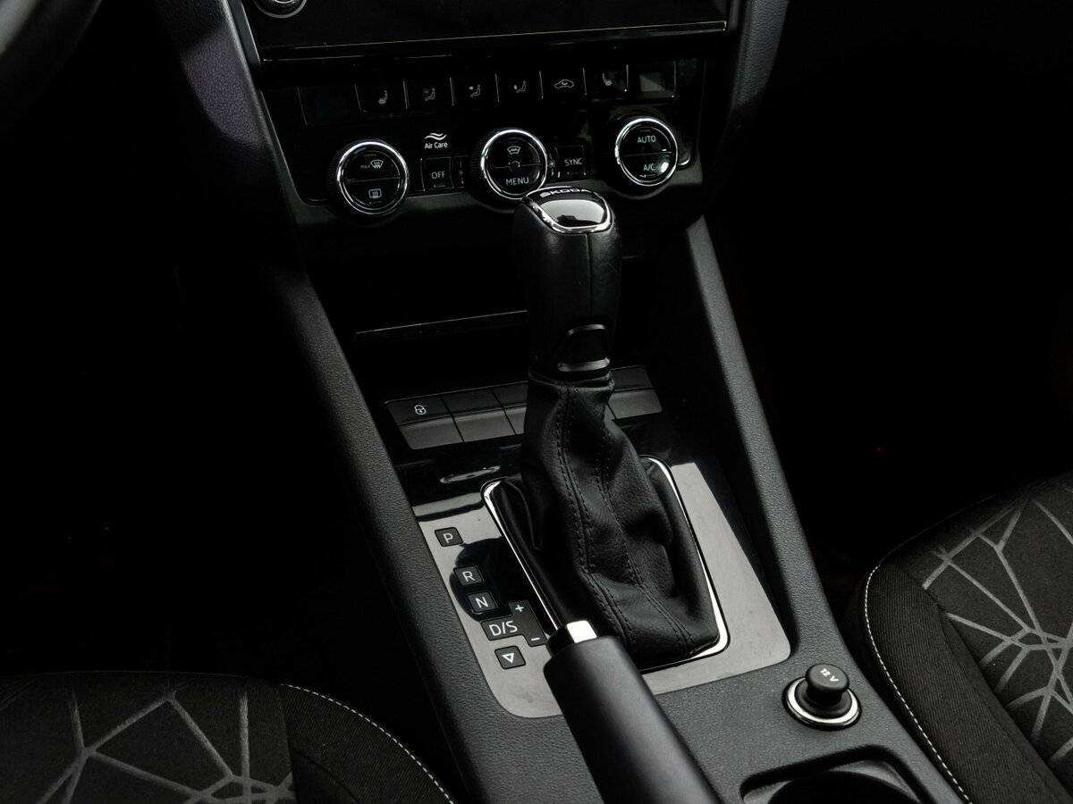 Б/У Шкода Октавия 2020 года. Фото: #10