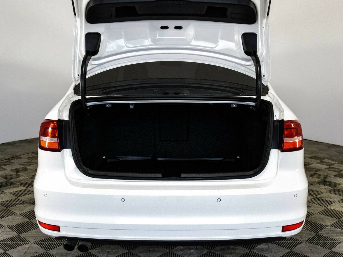 Б/У Фольксваген Джетта 2015 года. Фото: #16