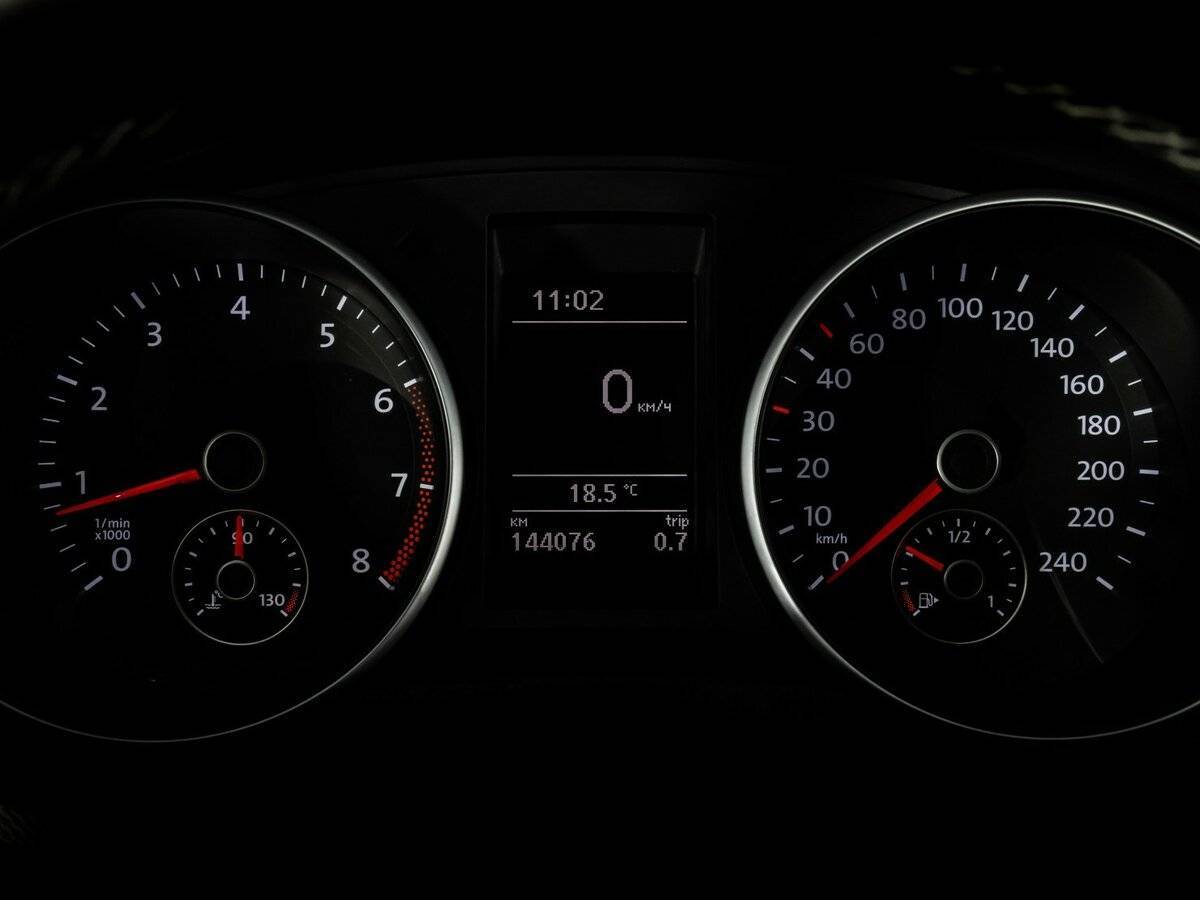 Б/У Фольксваген Гольф 2012 года. Фото: #16