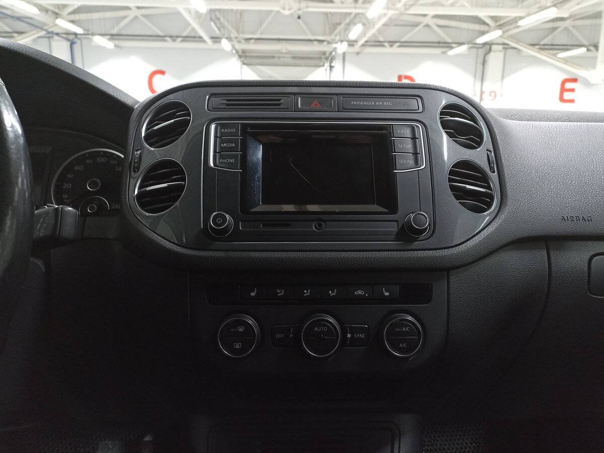 Б/У Фольксваген Тигуан 2016 года. Фото: #14