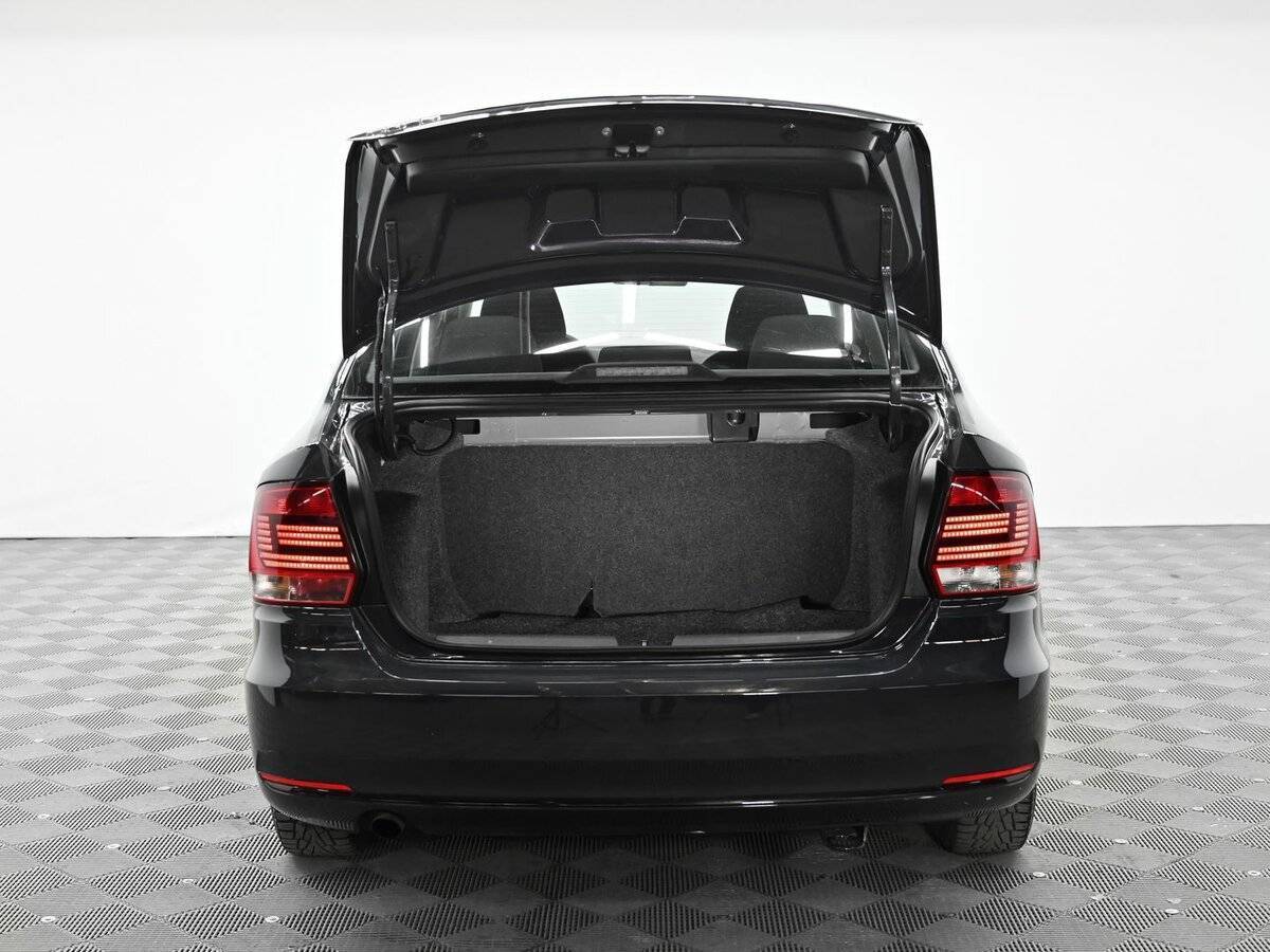 Б/У Фольксваген Поло 2017 года. Фото: #4