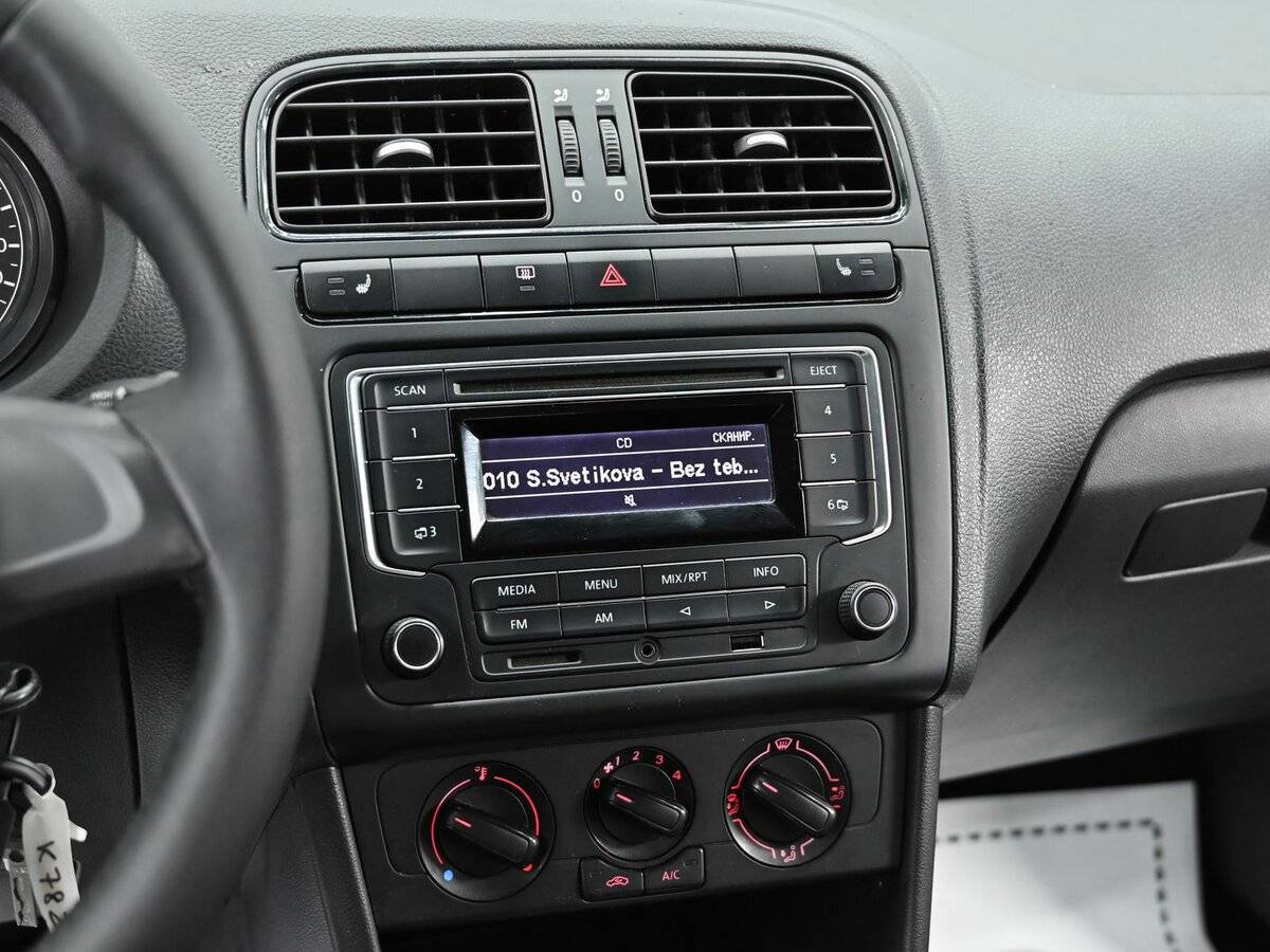 Б/У Фольксваген Поло 2017 года. Фото: #9