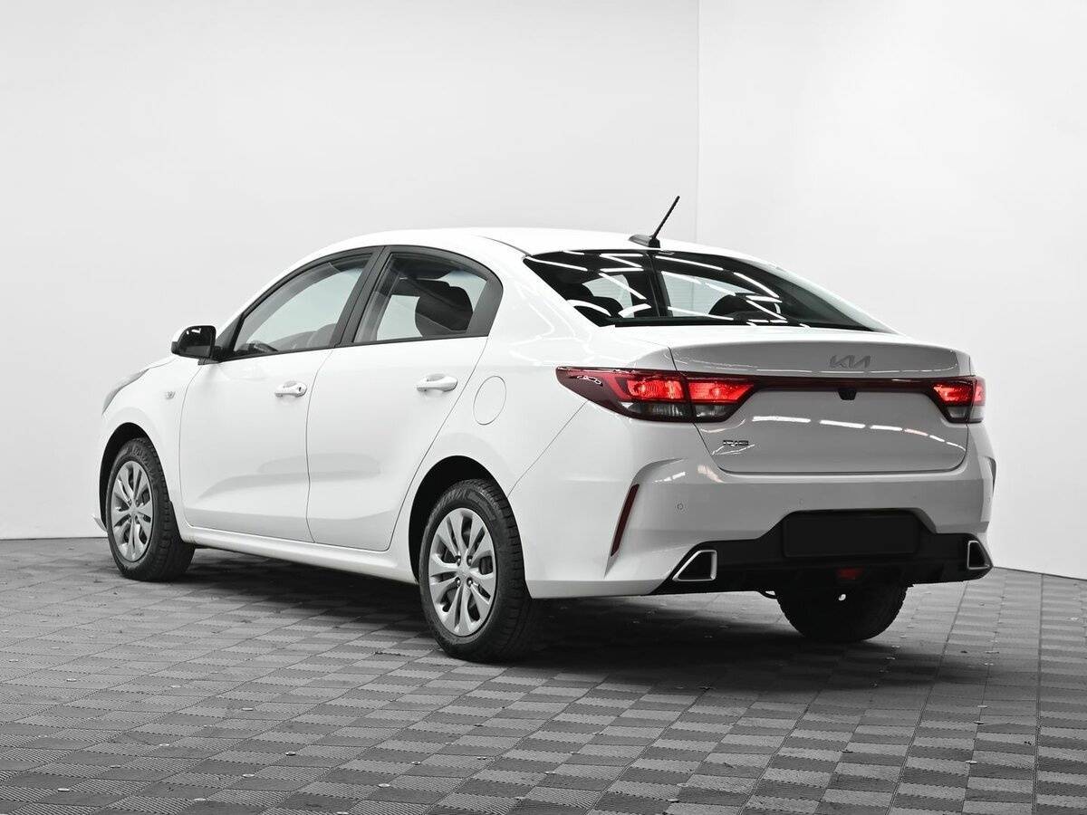 Б/У Киа Рио 2022 года. Фото: #2