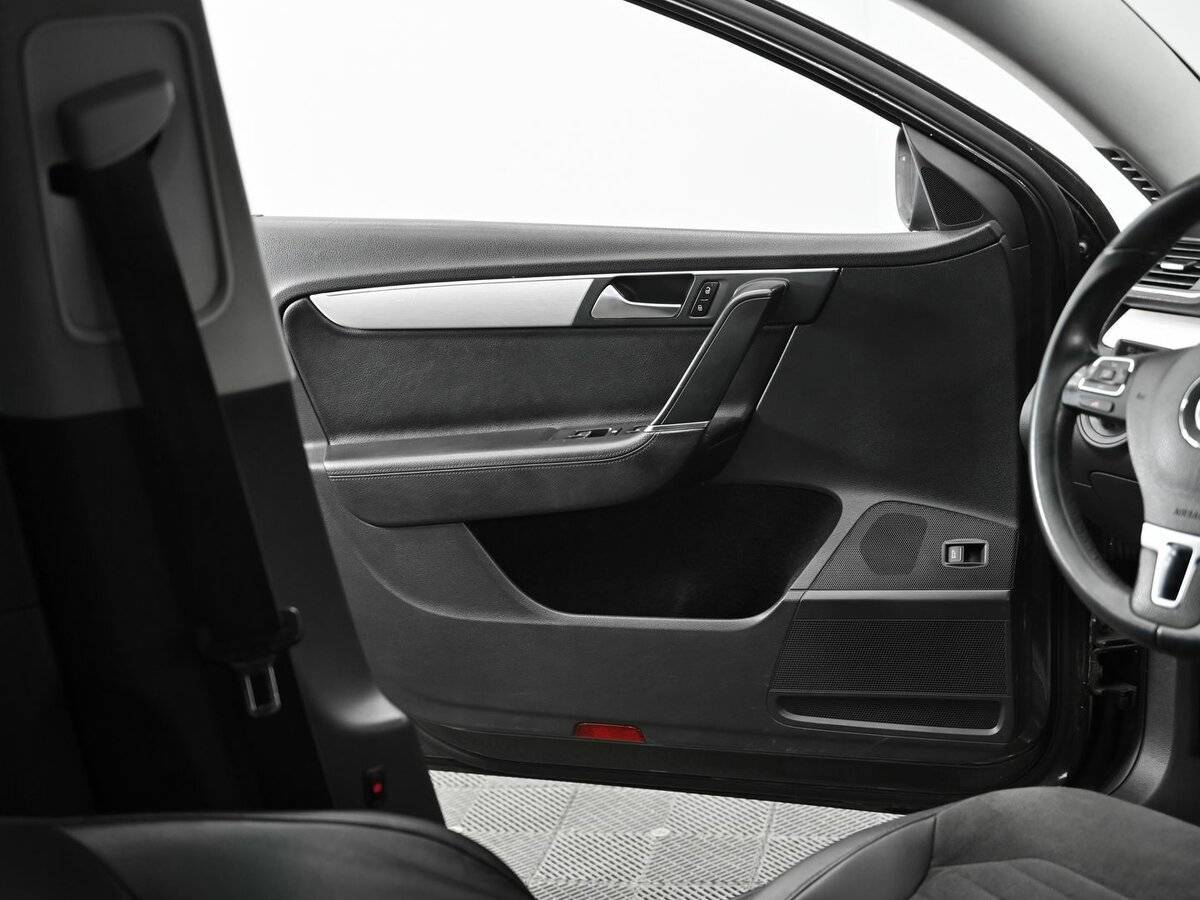 Б/У Фольксваген Пассат 2012 года. Фото: #6