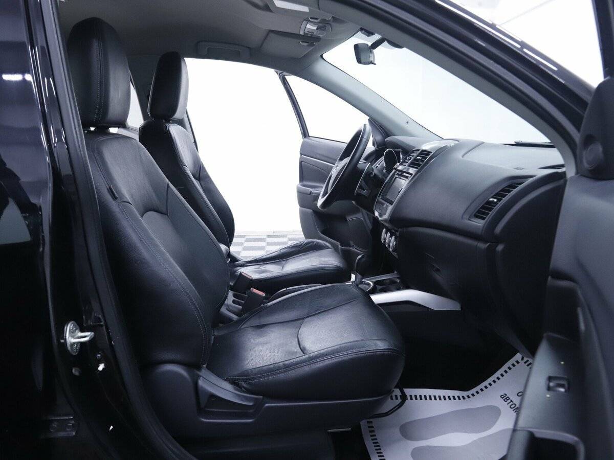 Б/У Митсубиши АС-Икс 2013 года. Фото: #12