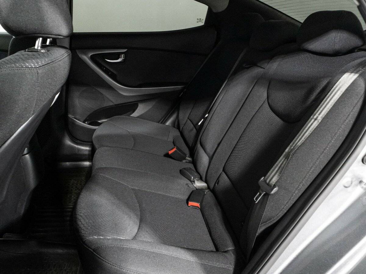 Б/У Хендай Елантра 2015 года. Фото: #9