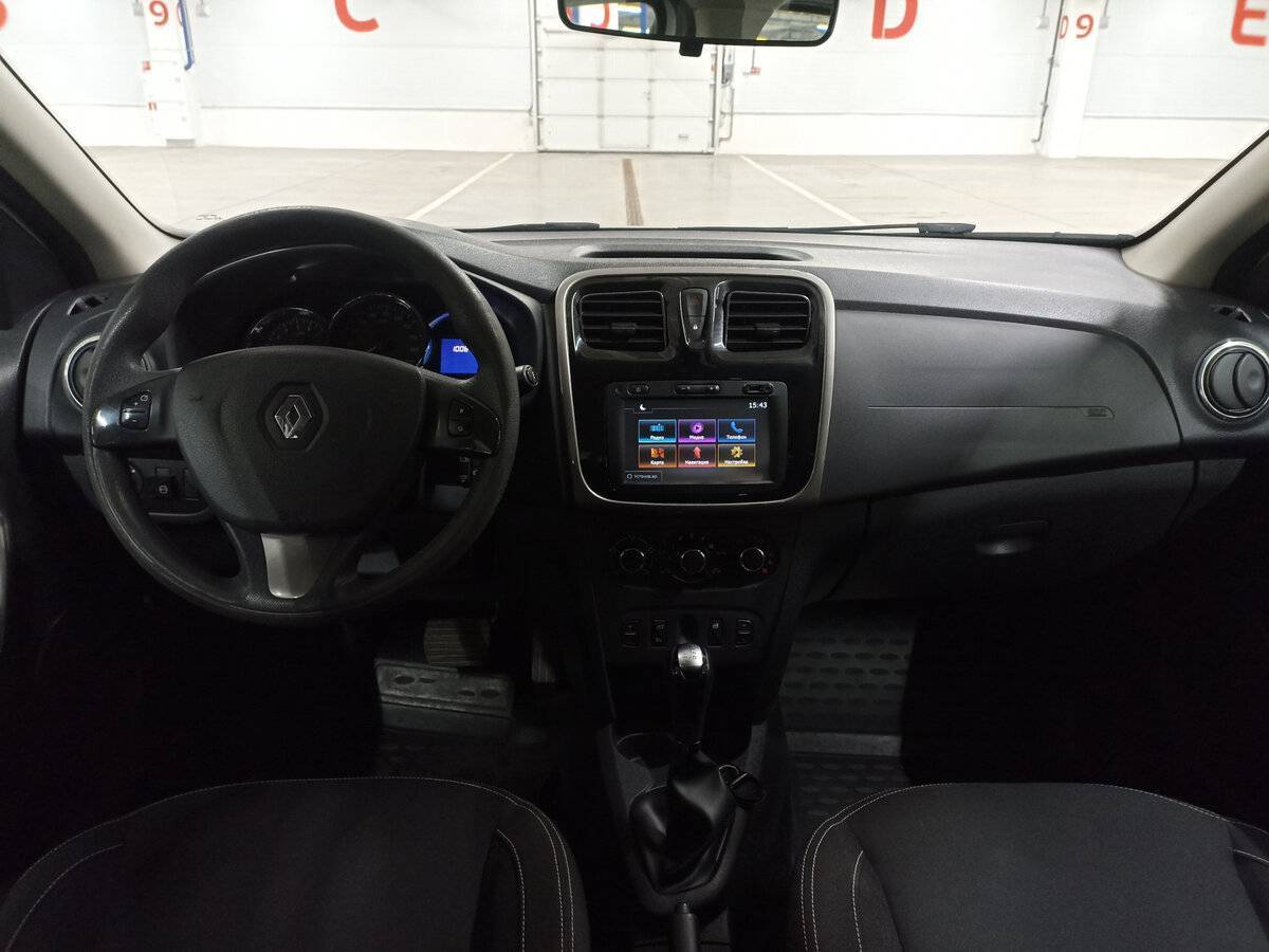 Б/У Рено Логан 2017 года. Фото: #13