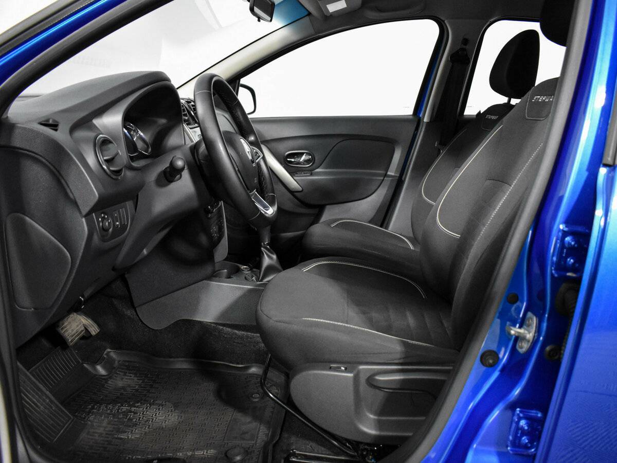 Б/У Рено Логан 2019 года. Фото: #9