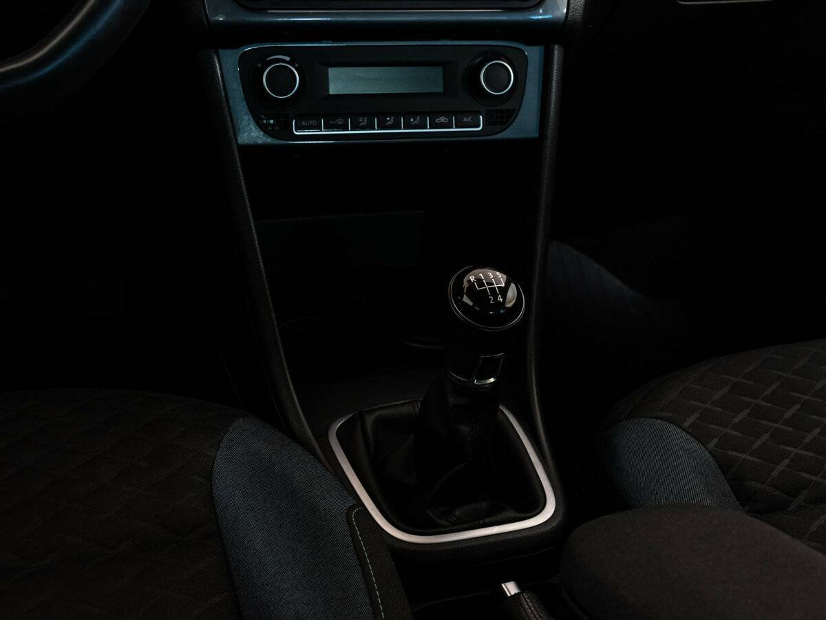 Б/У Фольксваген Поло 2019 года. Фото: #13