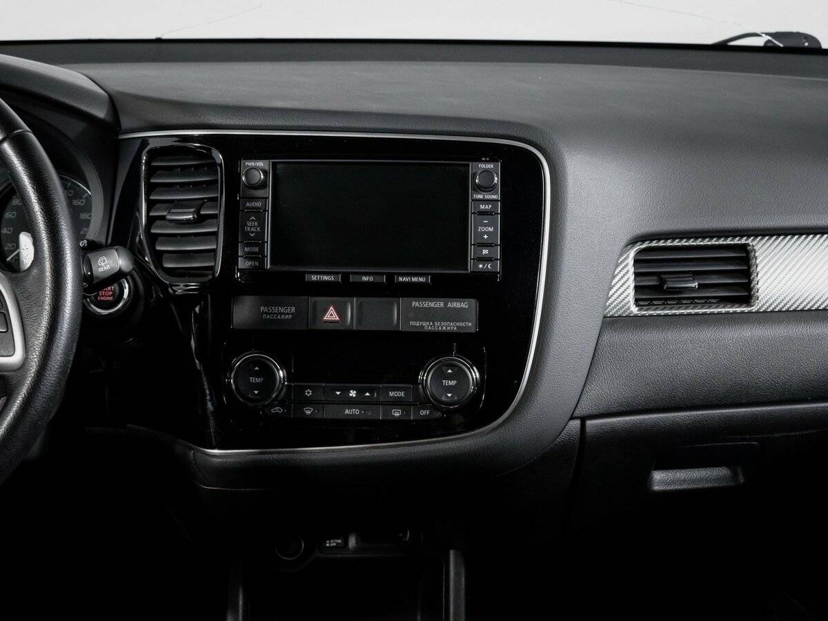 Б/У Митсубиши Оутлэндер 2012 года. Фото: #12