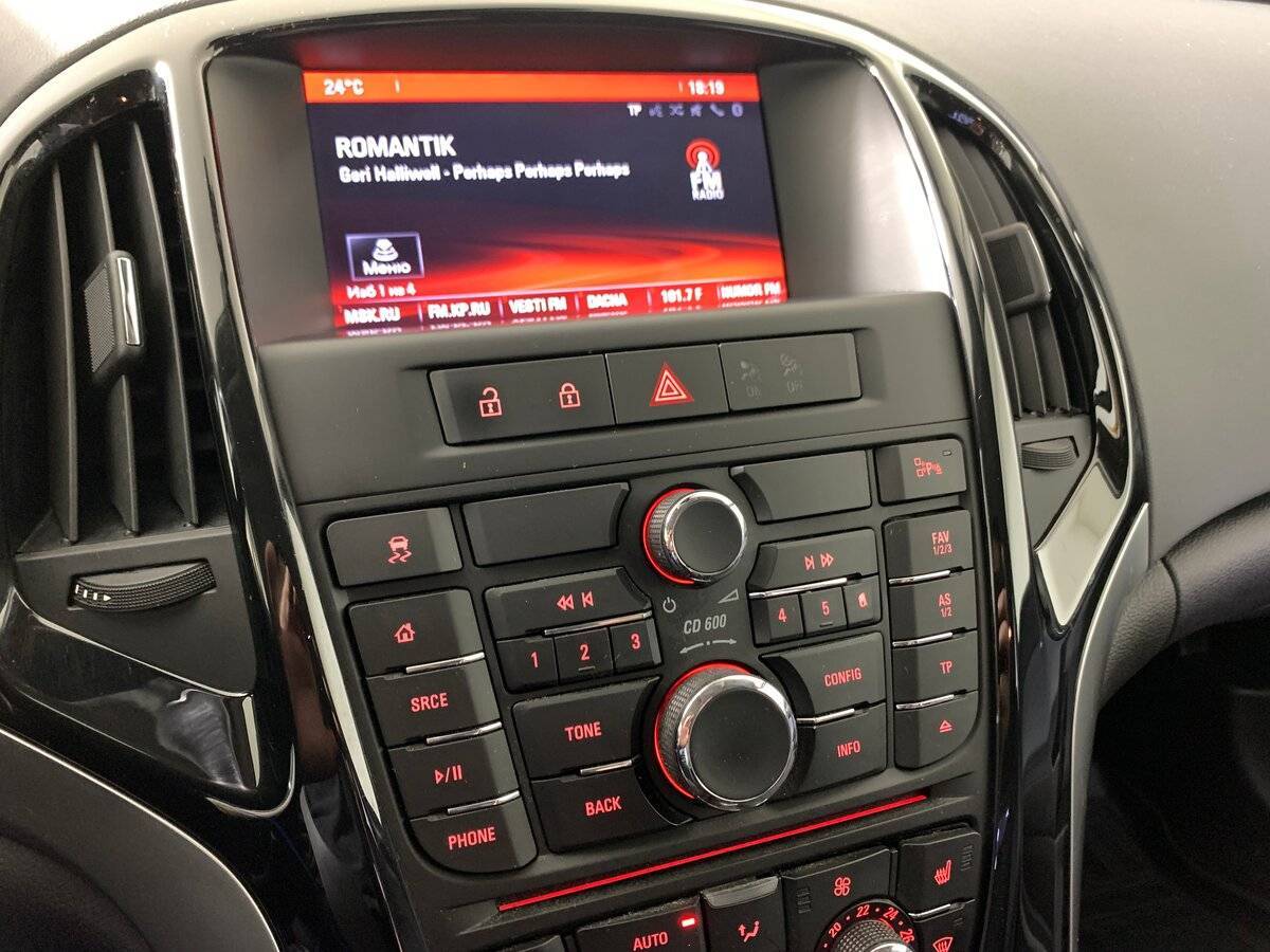 Б/У Опель Астра 2014 года. Фото: #14