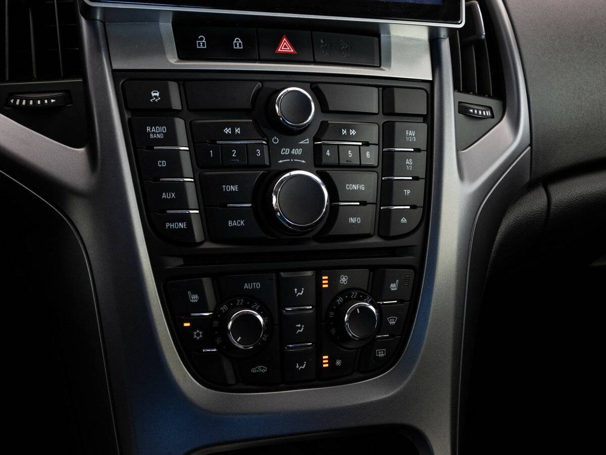 Б/У Опель Астра 2013 года. Фото: #12