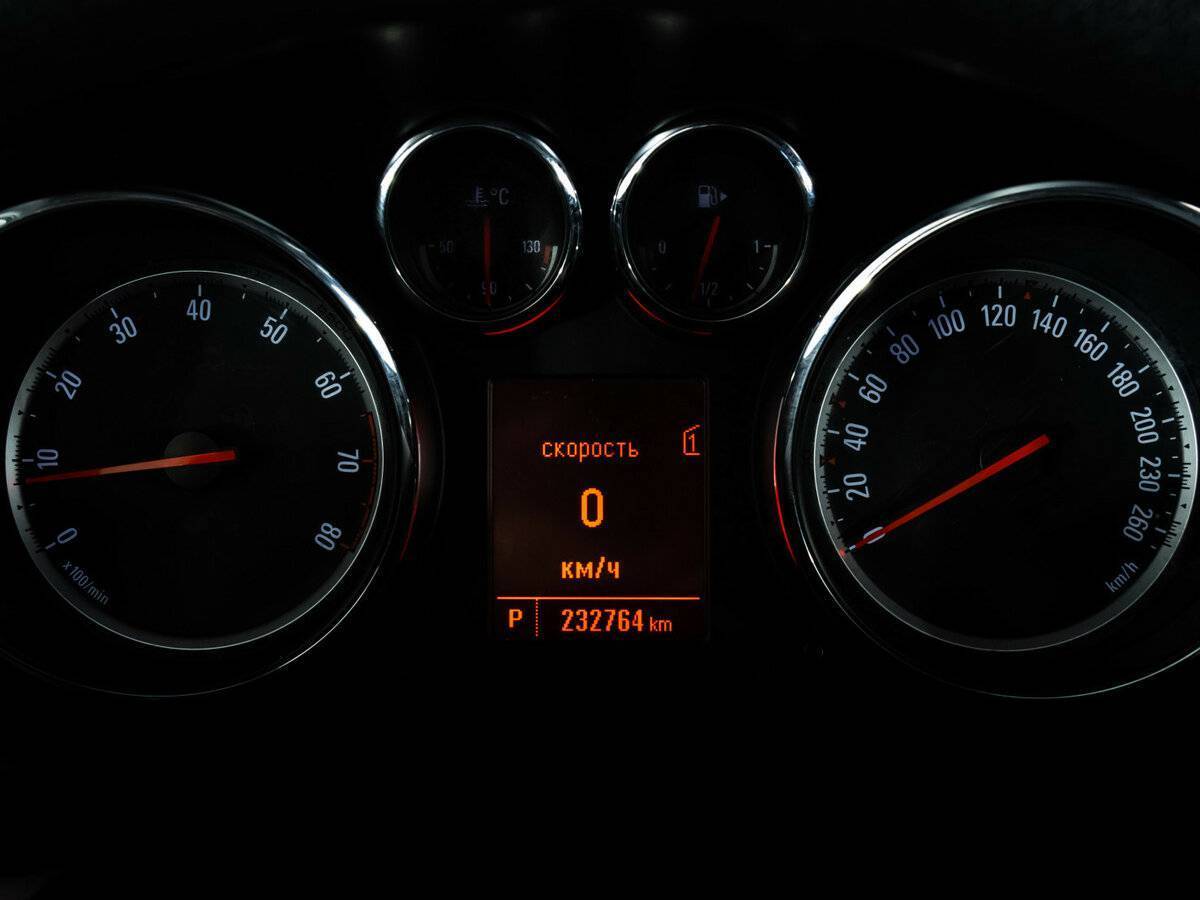 Б/У Опель Астра 2013 года. Фото: #15