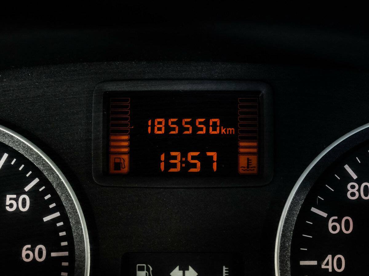 Б/У Рено Логан 2012 года. Фото: #10