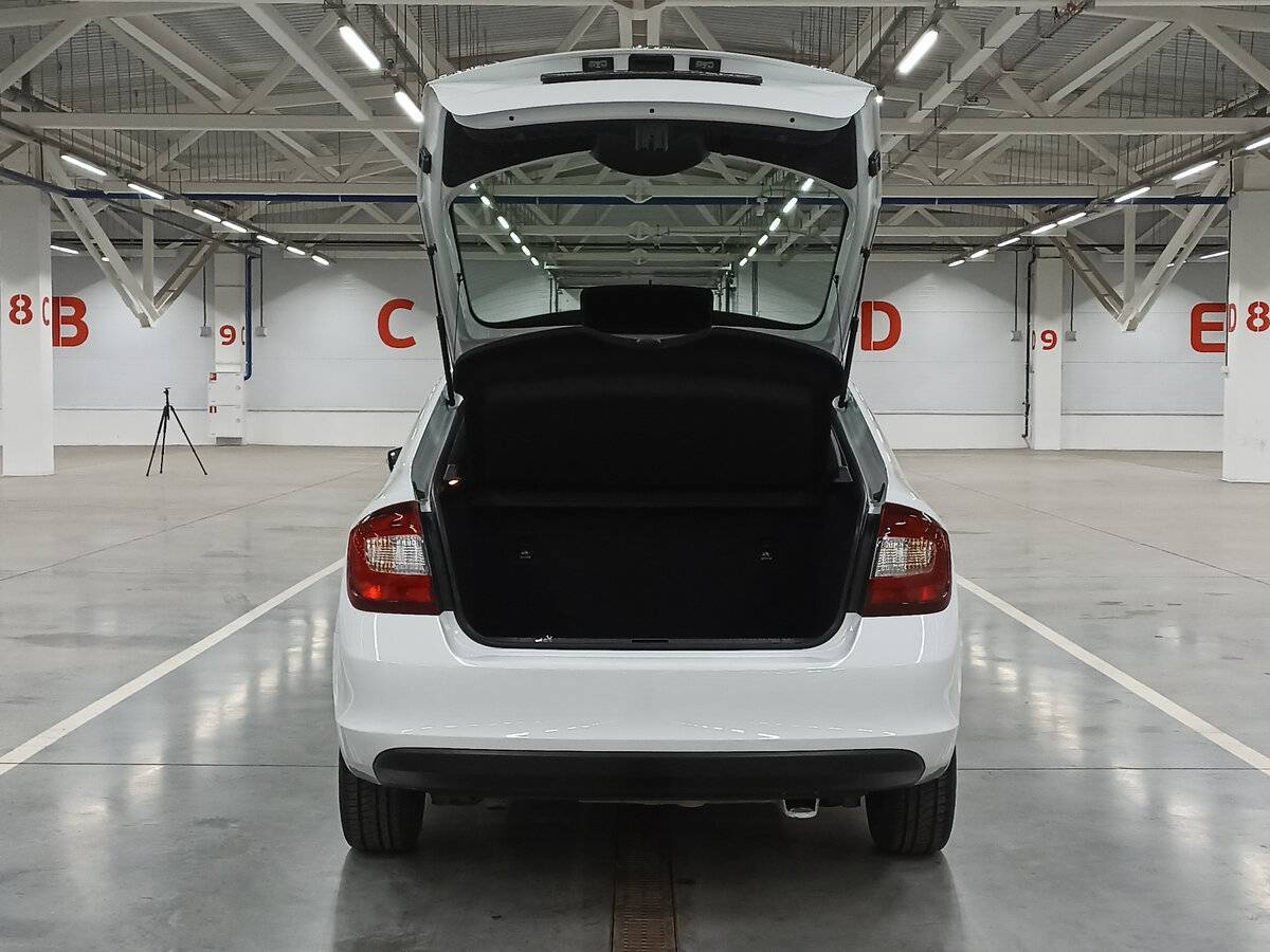 Б/У Шкода Рапид 2018 года. Фото: #9